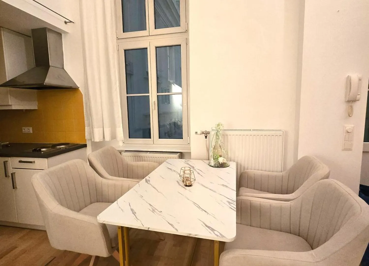 Charmante Hofwohnung Im Herzen Von Wien 0*, Vienna