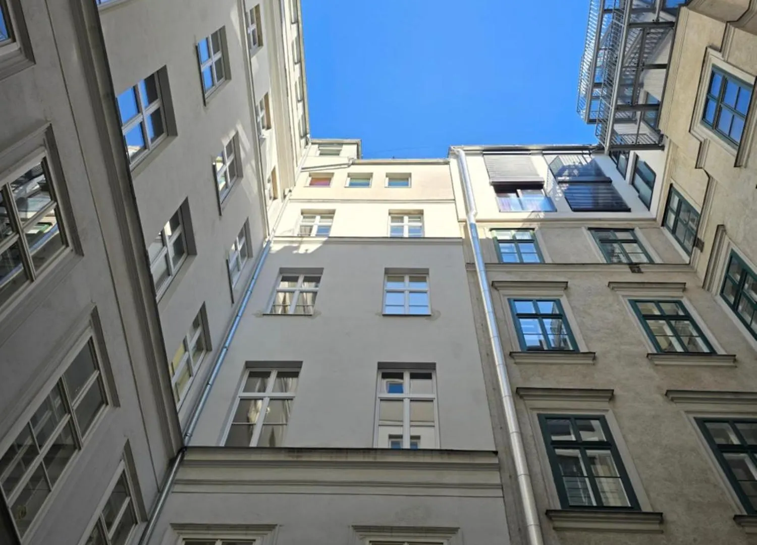 Charmante Hofwohnung Im Herzen Von Wien