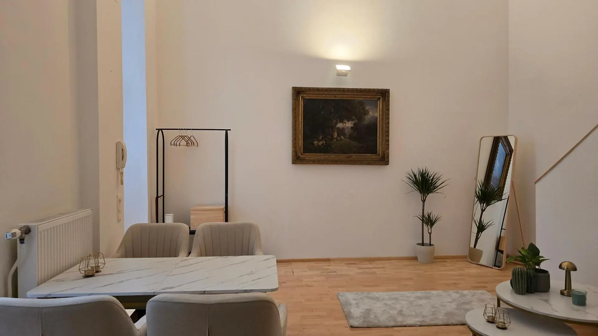Charmante Hofwohnung Im Herzen Von Wien
